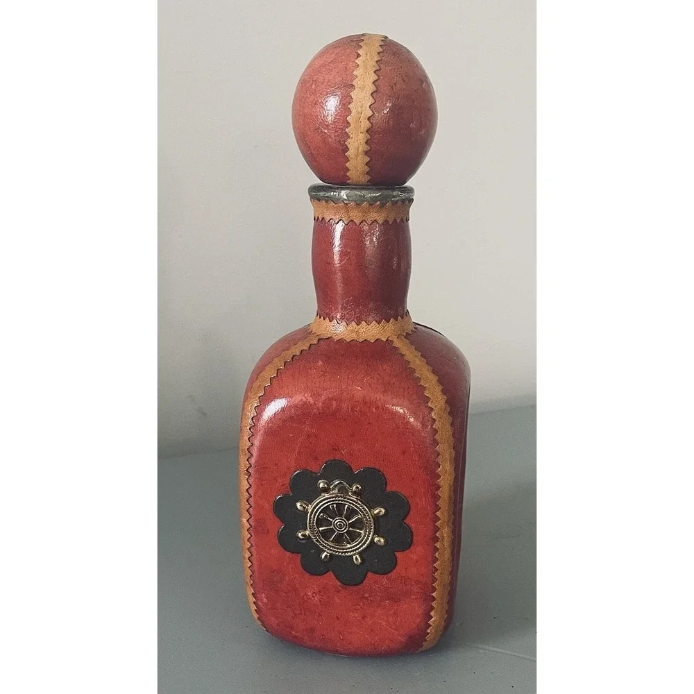 Vintage Italian Leather Covered Bottle‎ Decanter Ship Wheel Captain 10.25